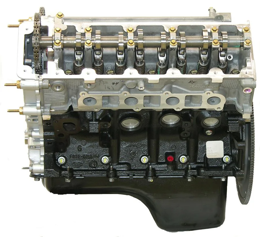 1997-1998 Ford 4.6 F-150,F-250 & Expedition Windsor VIN 6 SOHC 2 Valve intake manifold and throttle body detail