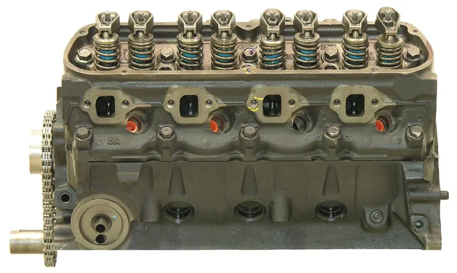 Ford Windsor 5.8L V8 intake manifold and throttle body detail