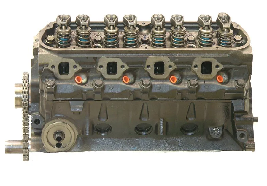 Ford Windsor 5.8L V8 intake manifold and throttle body detail