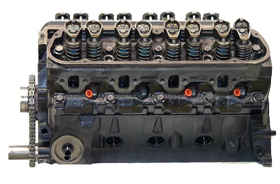 Ford Windsor 5.8L V8 intake manifold and throttle body detail