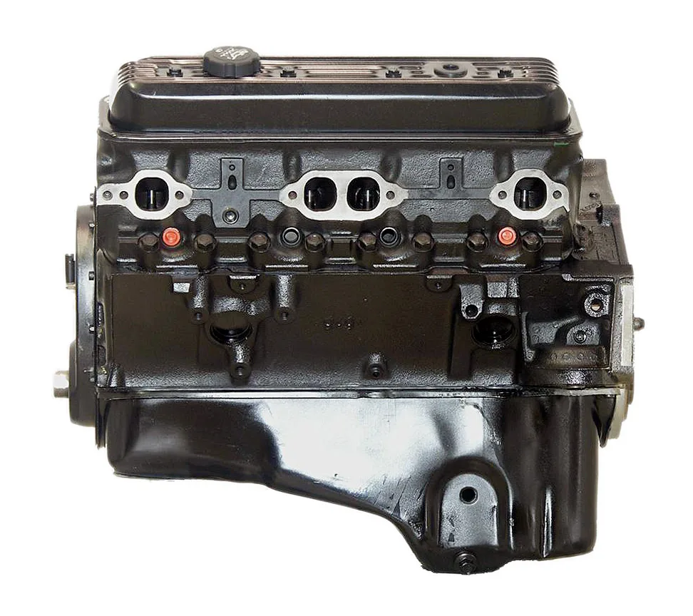 Chevy 350 5.7L V8 2 Bolt Main intake manifold and throttle body detail