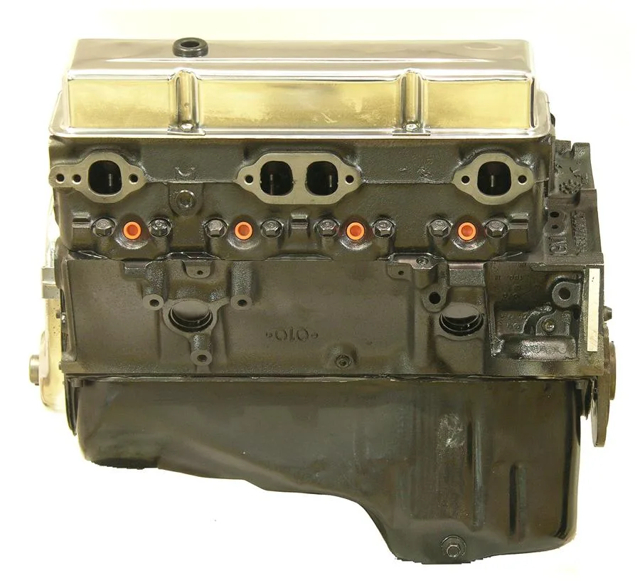Chevy 350 5.7L 4 Bolt Main V8 intake manifold and throttle body detail