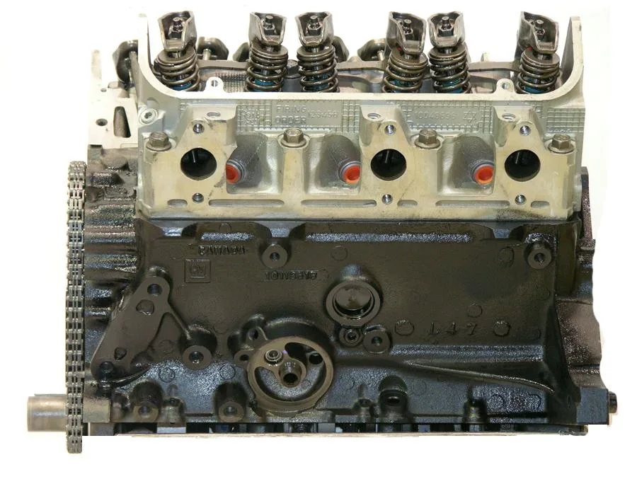 Chevy 3.1L V6 intake manifold and throttle body detail