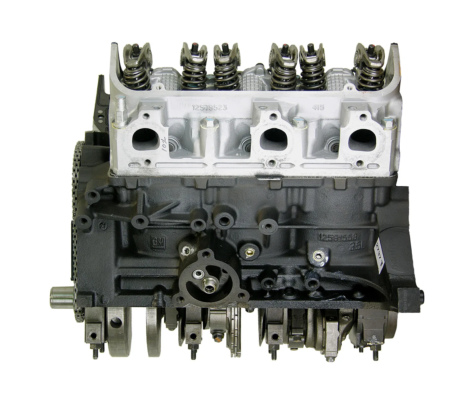 Chevy 3.5L V6 intake manifold and throttle body detail