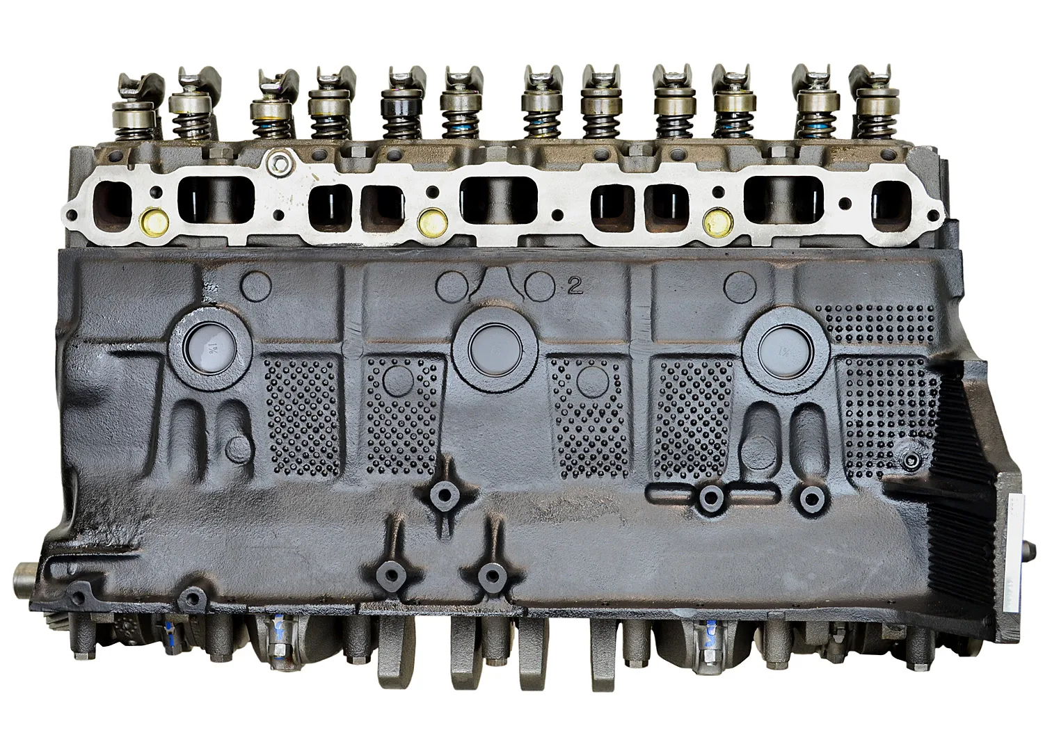 Chevy 4.8L L6 intake manifold and throttle body detail