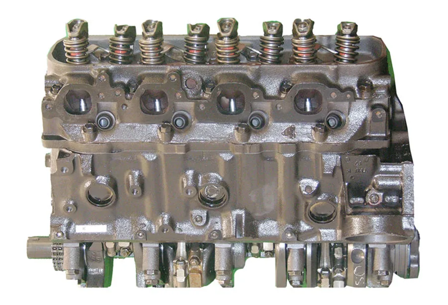 Chevy 7.0L V8 intake manifold and throttle body detail