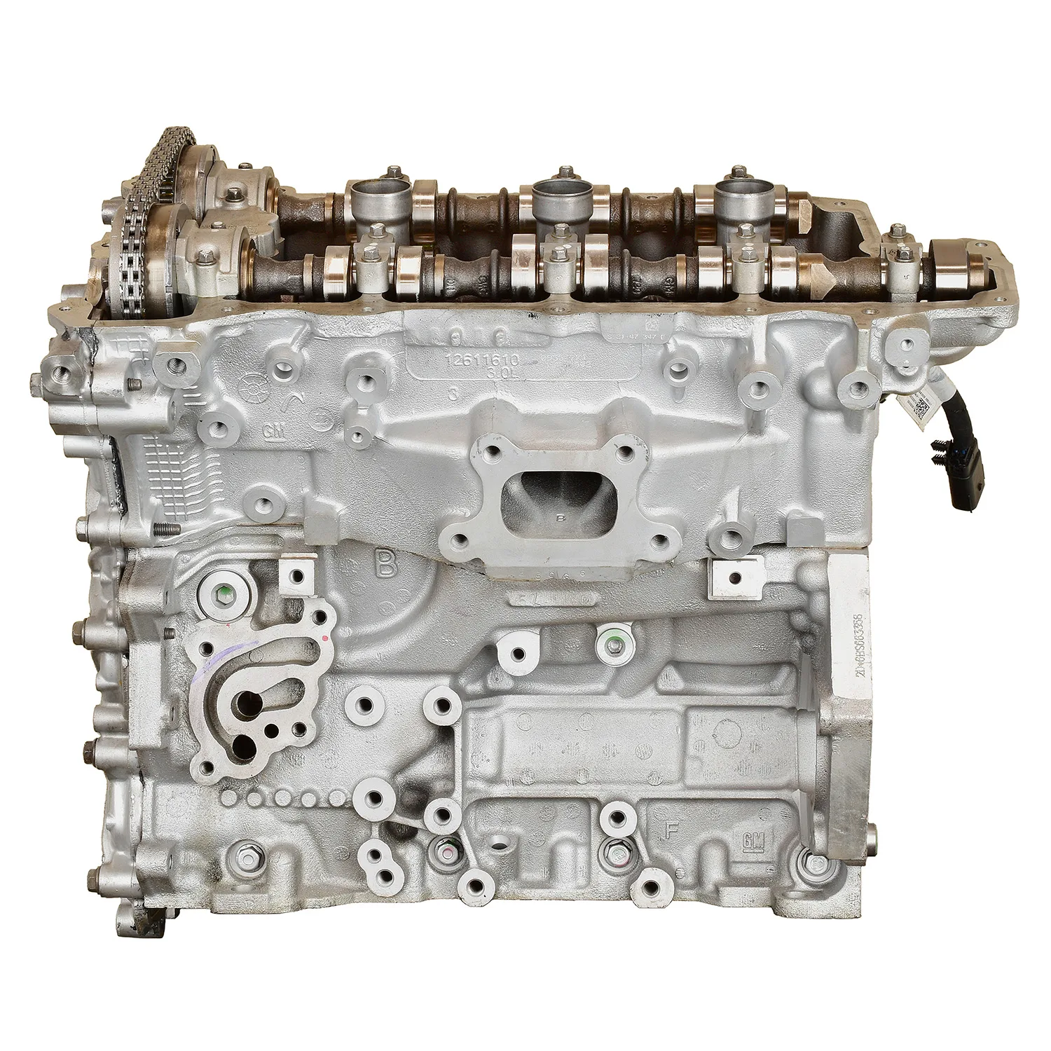 Chevy 3.0L LF1 V6 intake manifold and throttle body detail