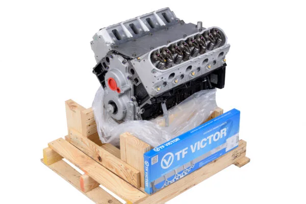 Chevy 6.0L L96 V8 intake manifold and throttle body detail