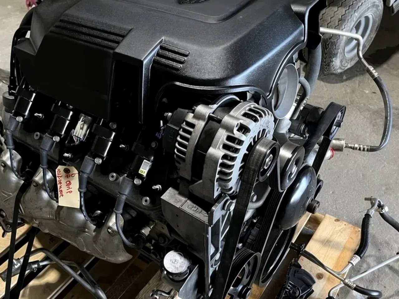 Representative 5.7 HEMI Engine for Sale studio view