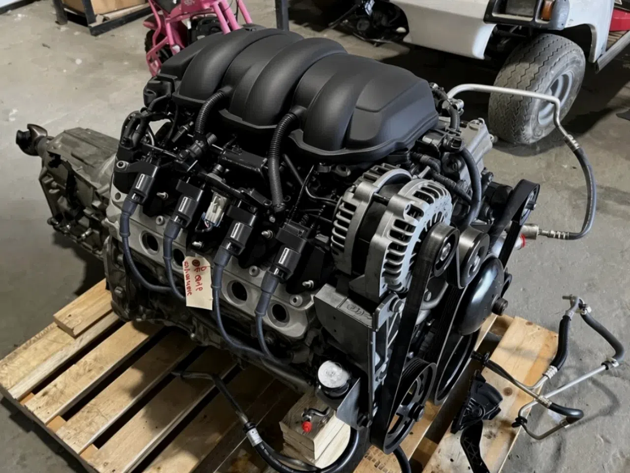 Chevy 5.3L L59 1999-2007 4WD Engine — product photo