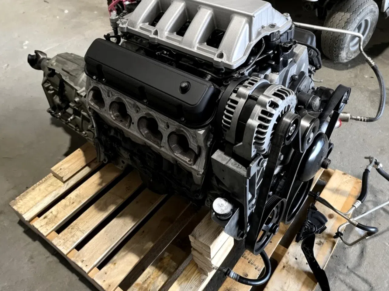 Chevy 6.0L LS 1999-2000 Engine — product photo