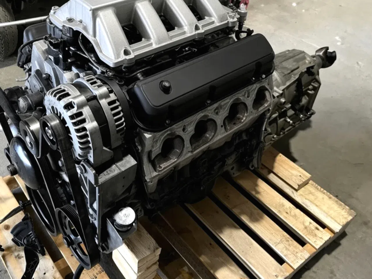 Chevy 6.2L L9H 2009-2013 Engine — product photo