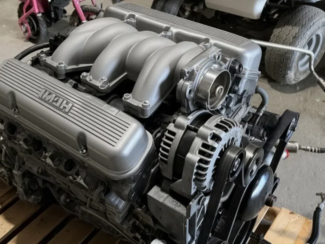 Dodge 4.7L V8 HO 2005-2007 Engine — product photo