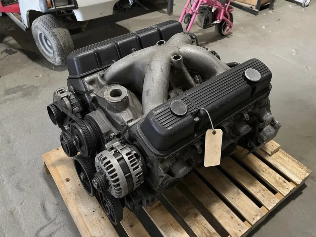Dodge 5.9L V8 1993-2001 Engine — product photo