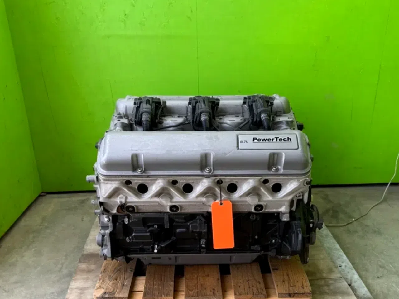 Dodge/Jeep 3.7L V6 2007-2012 Engine — product photo