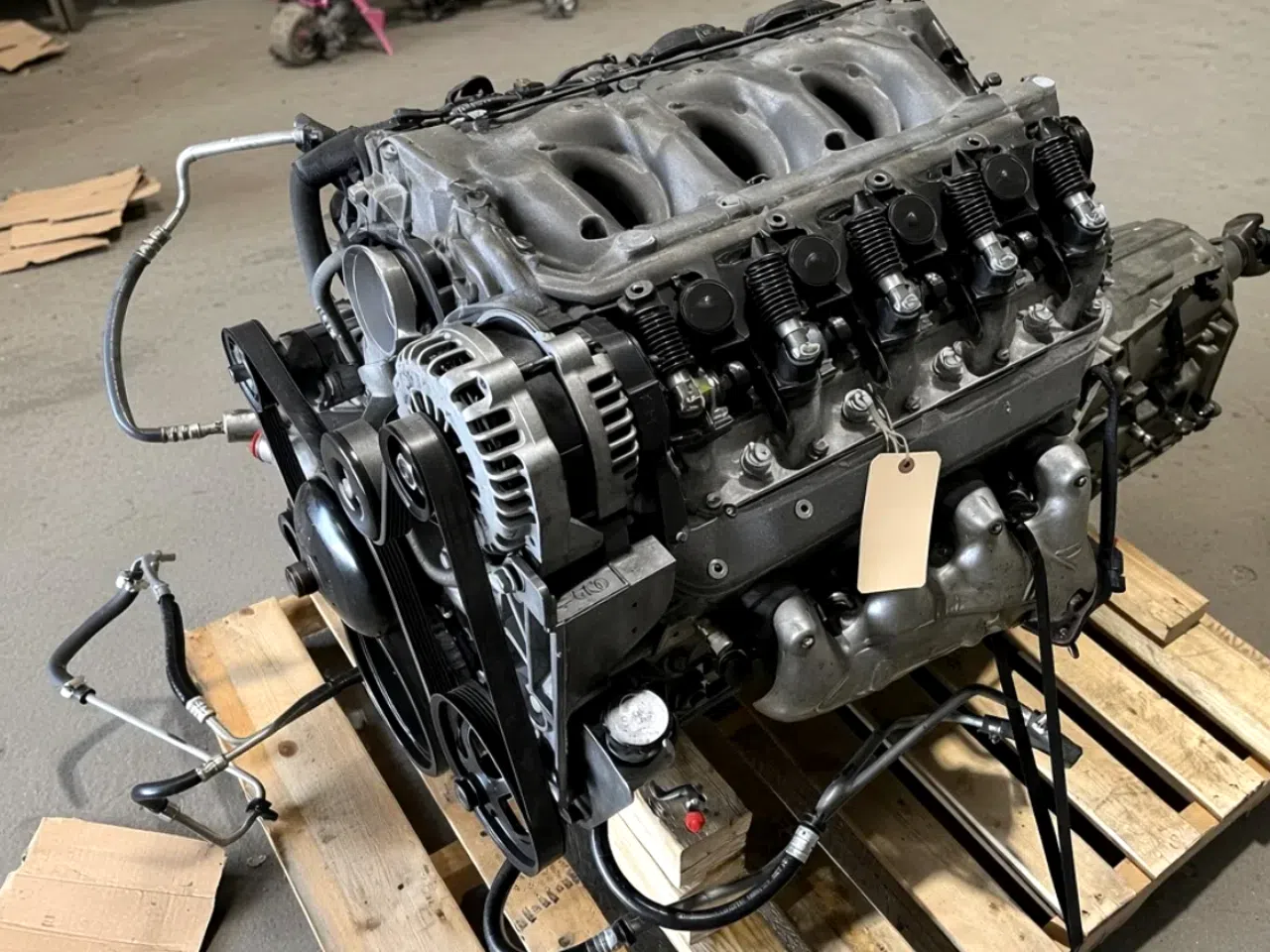 Ford 6.8L V10 1997-1999 Engine — product photo