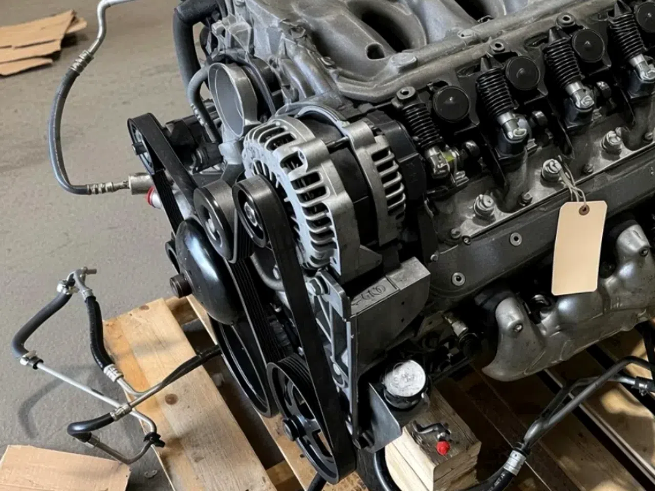 Ford 6.8L V10 3-Valve 2008-2019 Engine — product photo
