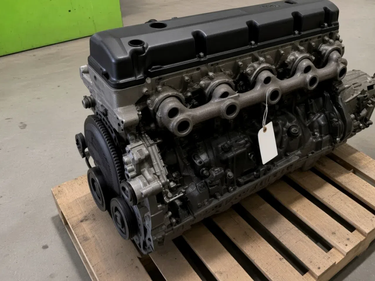Jeep 2.5L I4 1997-2002 Engine — product photo