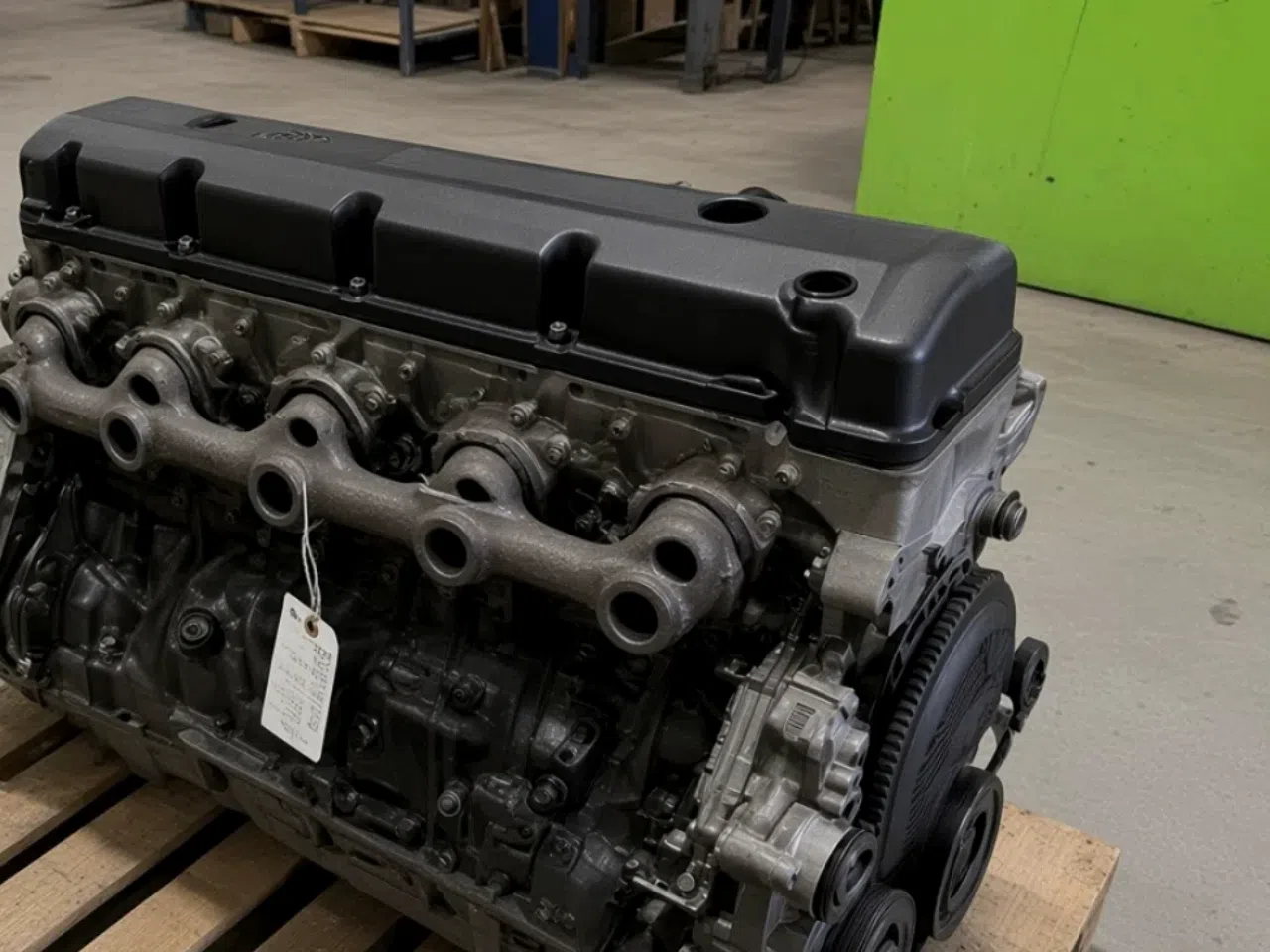 Jeep 4.0L I6 1987-1990 Engine — product photo