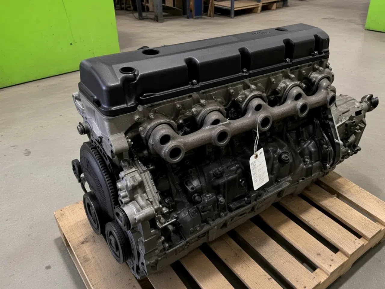 Jeep 4.0L I6 1998 Engine — product photo